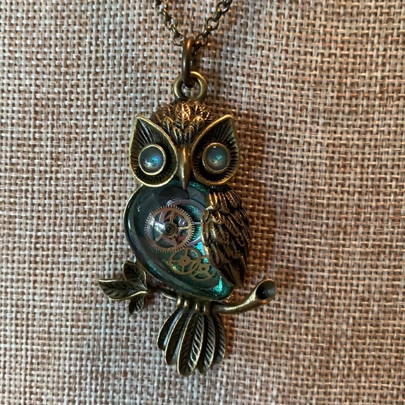 Twinsdesign Jewelry - Owl Vintage Watch Gears 3-D Necklace Handmade